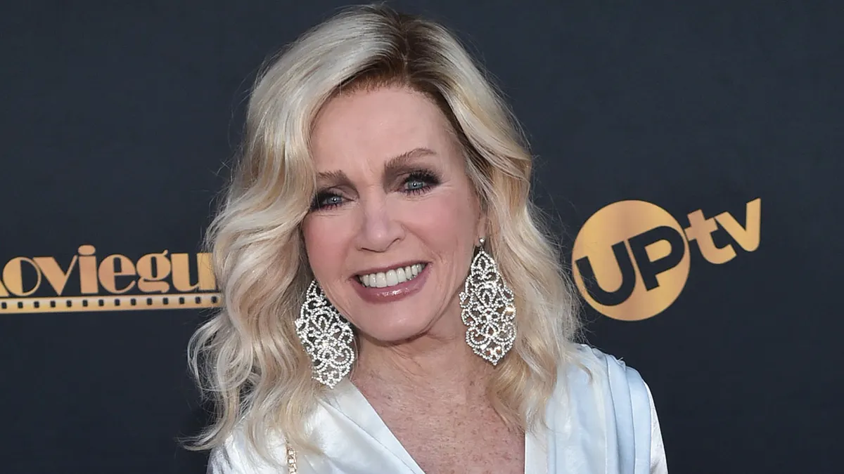 Donna Mills Became A Mom At 54 Found New Love At 60 At 82 Shes