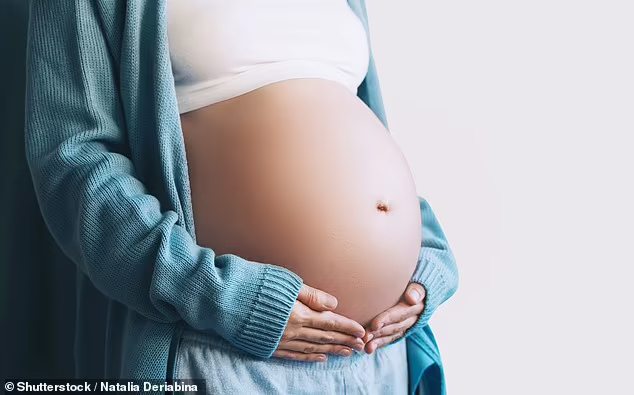 Teen became pregnant from oral sex: doctors investigating say there is no other explanation