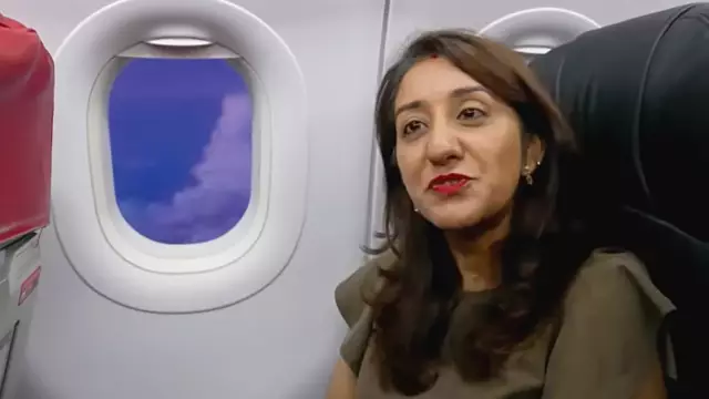 Woman travels to work by plane every single day because it’s cheaper than renting in city